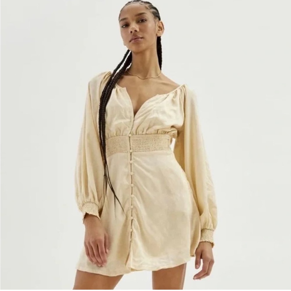 Urban Outfitters Beige Rebecca Long Sleeve Floral Mini Dress size Medium